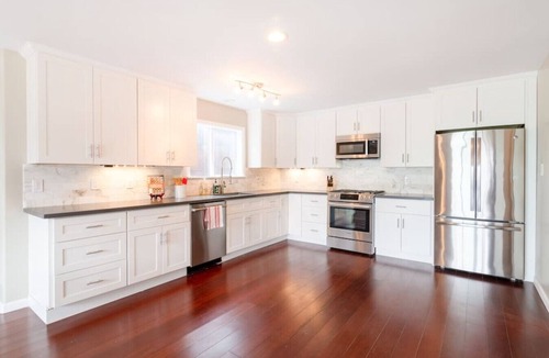 Bayview House | Peaceful City View Private Room