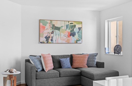 Bayview House | Peaceful City View Private Room