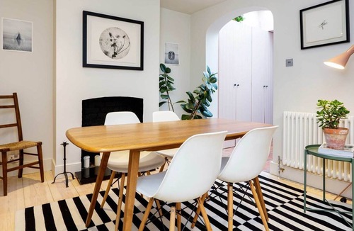 Ferndale Apartment | Peaceful Clapham, by Veeve