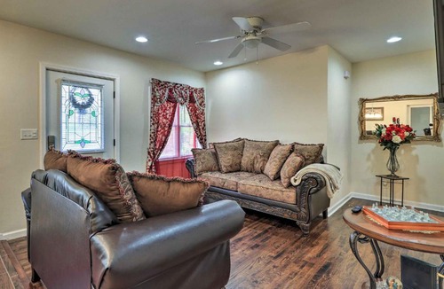 Columbus House | Peaceful Columbus Retreat w/Deck & Yard!