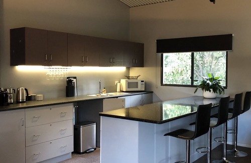 Killawarra Villa | Peaceful, comfortable and convenient river retreat