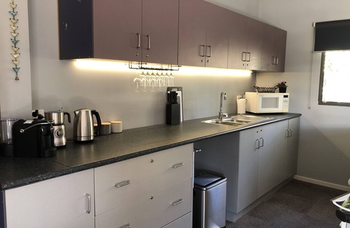 Killawarra Villa | Peaceful, comfortable and convenient river retreat