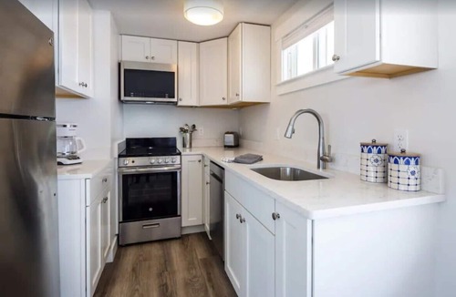 North Truro Condo | Peaceful Condo for Cozy Cape Getaway