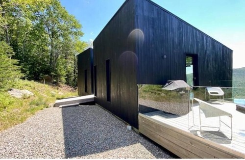 Bolton-Ouest Ski Chalet | Peaceful Contemplative Cottage