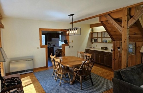 Seawall Cottage | Peaceful Cottage with Ocean Access