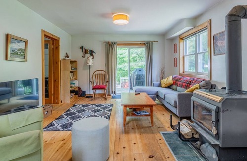 Minden House | Peaceful Cottage 2BDR 1BATH HDTV BBQ WIFI