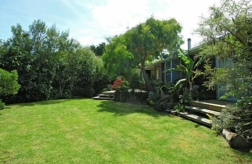 Otaki Beach House | Peaceful cottage beside the Waitohu Stream