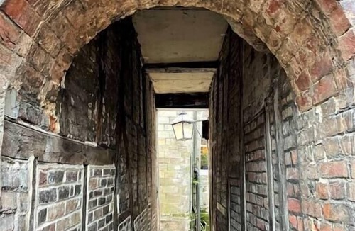 Horsham House | Peaceful Cottage for Two in Horsham