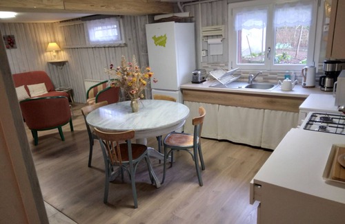 La Bourgonce Cottage | Peaceful cottage in forest with terrace, 4 people