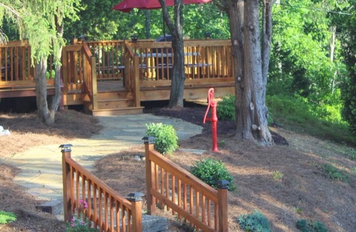 Pigeon Forge Cottage | Peaceful Cottage, Pet (2 Max) friendly - Fenced yard, Loft Bedroom