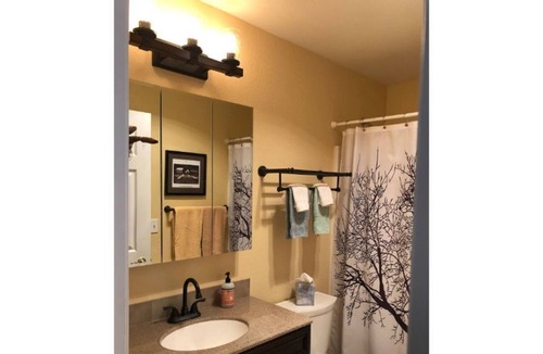 Friday Harbor Cottage | Peaceful Cottage on 15 acre Farm