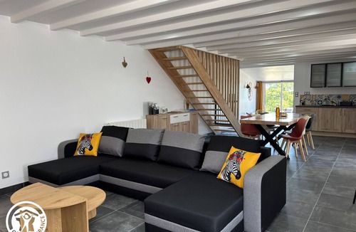 Chantonnay Cottage | Peaceful cottage with local wildlife - 6 guests