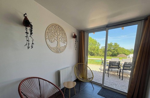 Chantonnay Cottage | Peaceful cottage with local wildlife - 6 guests