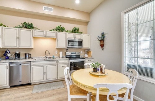 Richland Condo | Peaceful Country Escape w/Sunroom in Richland