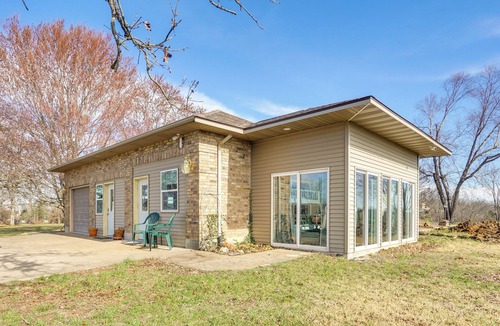 Richland Condo | Peaceful Country Escape w/Sunroom in Richland