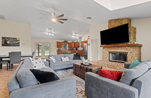 Wesley Chapel House | Peaceful country Getaway Sleeps 8