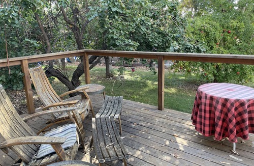 Lincoln Cottage | Peaceful Country Getaway for One or Two