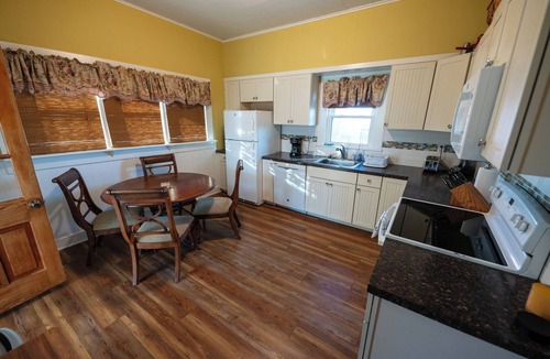 Greenwich House | Peaceful Country Guest Home