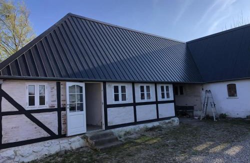 Kædeby Haver House | Peaceful Country Home With Beautiful Water View