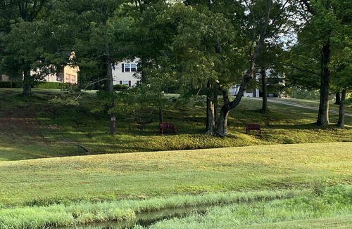 Athens House | Peaceful Country Home w/Covered Bridge