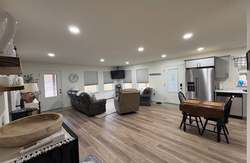 Parsons Other | Peaceful Country Retreat Near Town.