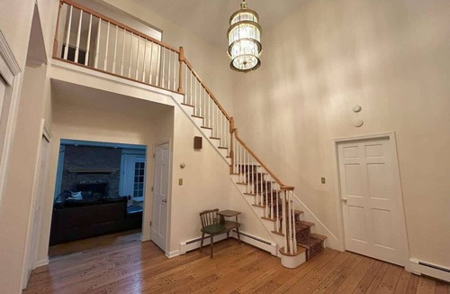 Cream Ridge House | Peaceful Countryside Retreat in Cream Ridge