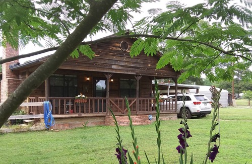 Gilmer Cabin | Peaceful Countryside Cottage Getaway