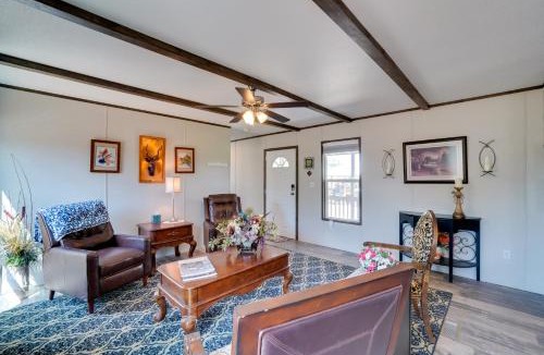 Hawley House | Peaceful Countryside Home w/Yard in Hawley