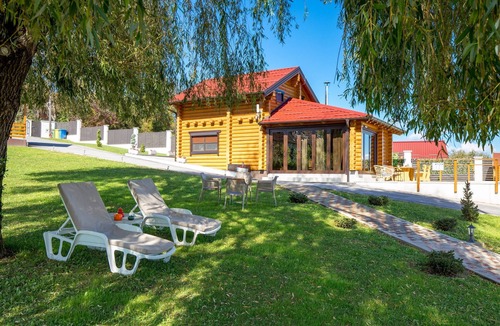 Petrinja House | Peaceful countryside retreat with pool, jacuzzi, sauna, tennis, and river views.