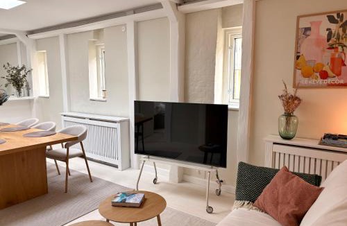 Copenhagen K Apartment | Peaceful Courtyard - Royal Palace & Marble Church