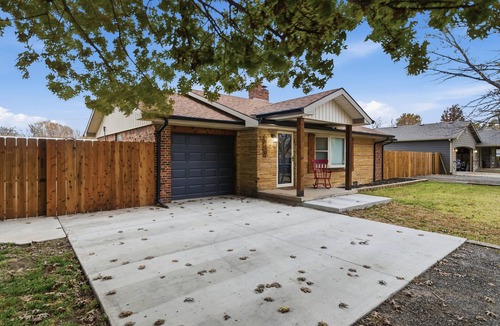 Wichita House | Peaceful, cozy home with firepit