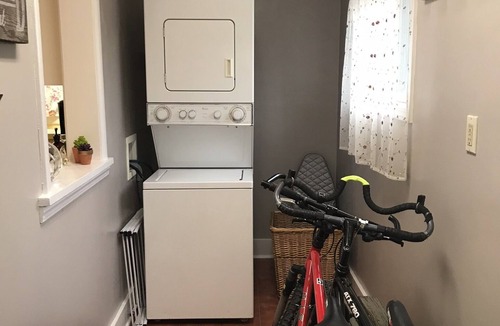 Hot Springs Cottage | Peaceful Creekside Cottage