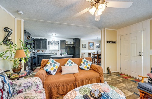 Stokes Cottage | Peaceful Danbury Getaway - 3 Mi to Hanging Rock!
