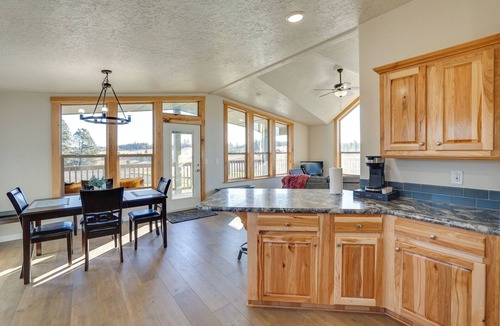 Harvard Cottage | Peaceful Deary Vacation Rental w/Deck & Views!