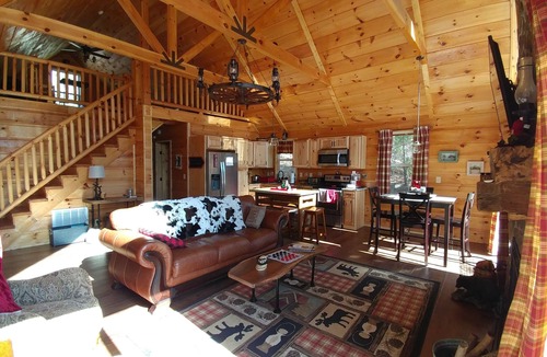 Lake Lure Cabin | Peaceful Dog-Friendly Cabin - Lakes & River Access