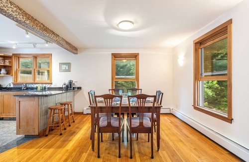 East Chop House | Peaceful East Chop Vineyard 6-BR 4-full BA home, AC, large yard, In-law apt.
