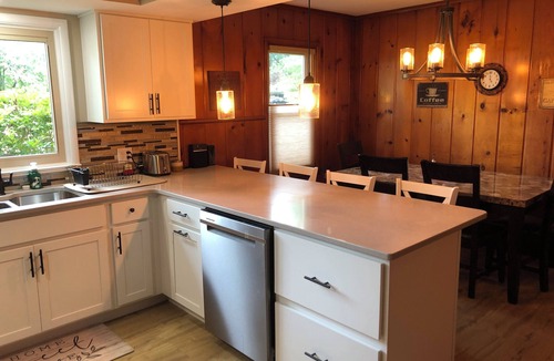 North Terre Haute House | Peaceful Easy Feeling- 4 bedrooms 3 bathrooms