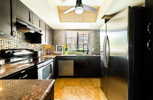 Tempe Apartment | Peaceful Eclectic 2BR w/King Bed