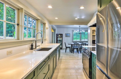 Carver Cottage | Peaceful + Elegant Cottage w/Riverside View