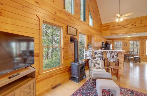 Ellijay House | Peaceful Ellijay Cabin Pool Access and Resort Perks