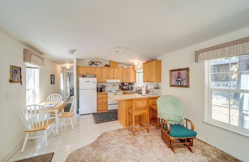 Ardenvoir Cabin | Peaceful Entiat Home: Pets Welcome!