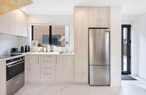 Lower Hutt Apartment | Peaceful Escape at Biddle Cres