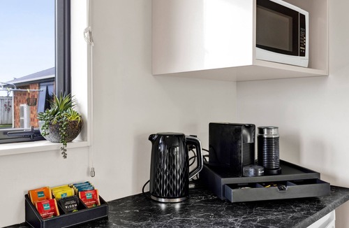 Ohangai Bed & Breakfast | Peaceful Escape in Manutahi – Pet Friendly & Continental breakfast provided