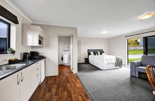 Ohangai Bed & Breakfast | Peaceful Escape in Manutahi – Pet Friendly & Continental breakfast provided