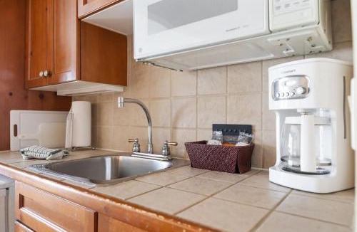 Oro-Medonte Apartment | Peaceful Escape King Bed and Outdoor Activities