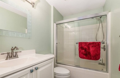 Holden House | Peaceful Escape On Davis Pond | 3 Beds | Sleeps 6