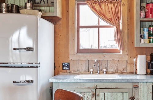 Fredericksburg House | Peaceful Escape with Jacuzzi Tubs, Steps from Main Street