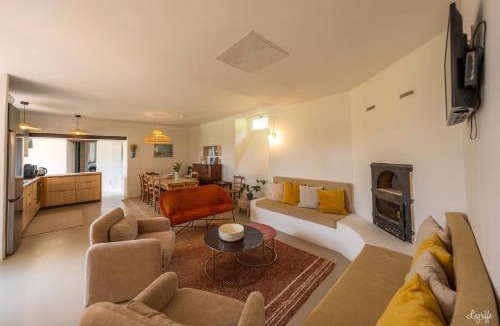 Frespech House | Peaceful Estate With Pool Near Tournon