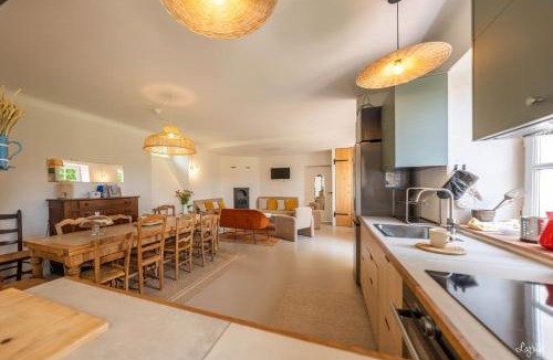 Frespech House | Peaceful Estate With Pool Near Tournon
