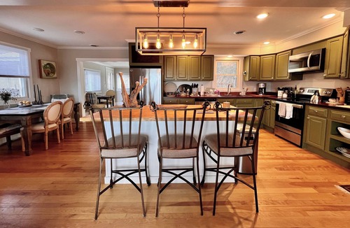 Colchester House | Peaceful- Family Friendly Home